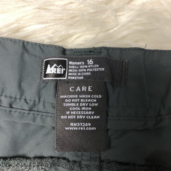 REI Nylon Hiking Cargo Shorts - Picture 6 of 6